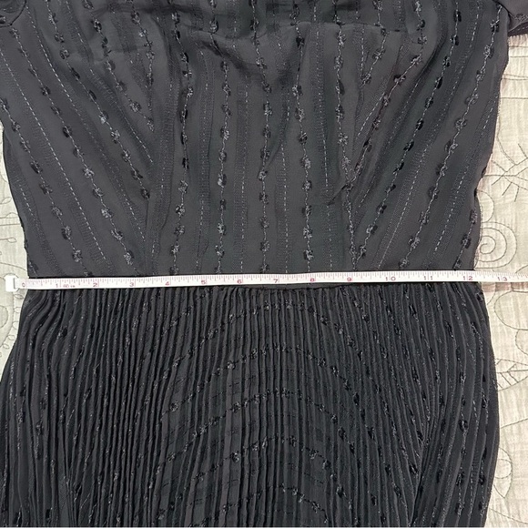 NWT Mac Duggal Embroidered Long Sleeve Ruffle Dress Sz 0 Black Style #49627 - Picture 8 of 9